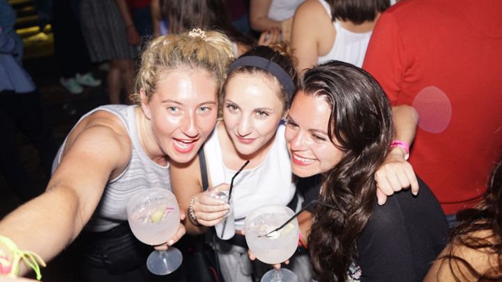 Porto: Pub Crawl with 6 Drinks and VIP Club Entry - A guided Porto nightlife plan that actually feels simple