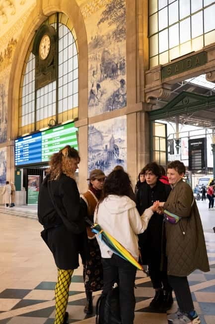 Porto: Queer Walking Tour - Where you meet: Largo de Soares dos Reis and Virgínia Moura