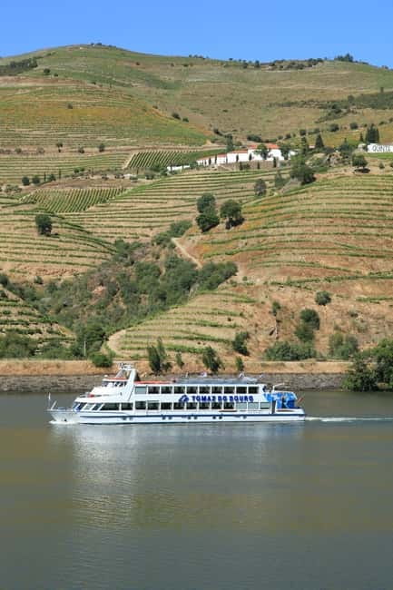 Porto/Regua/Porto (and reverse): Douro River Cruise + Lunch - Comfort on the boat: where people feel it, and how you can handle it