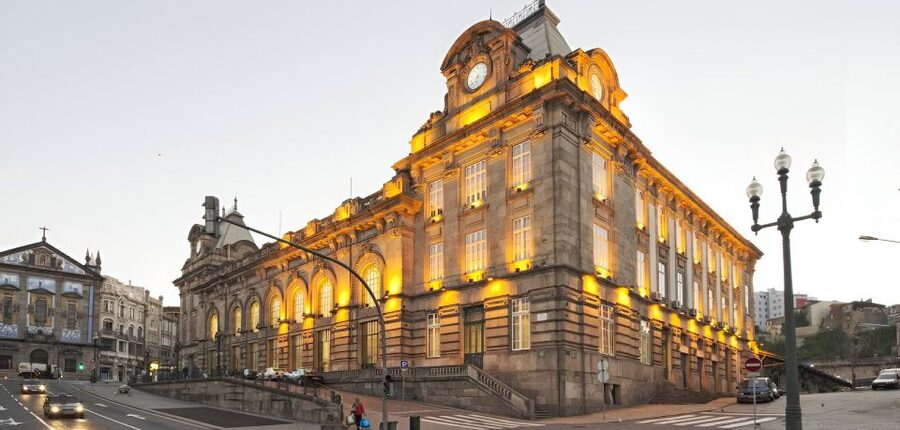 Porto Ribeira and highlights Private Walking Tour - Rua de Sant Ana, Palacio da Bolsa, and the City’s Upper to Lower Feel