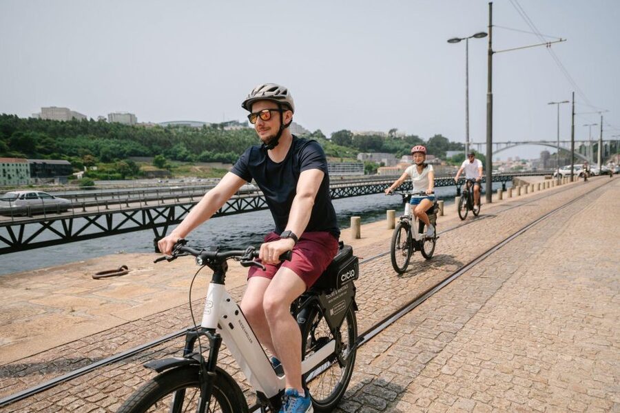 Porto Riverbank Tour on an e-bike: Atlantic Coast, Gardens - Getting started at CICLO EBIKES, and what kind of bike you ride