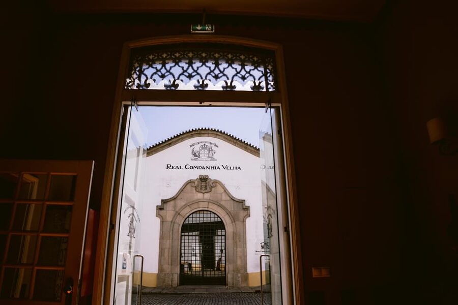 Porto: Royal Oporto Tour na Real Companhia Velha - Key things to notice before you go