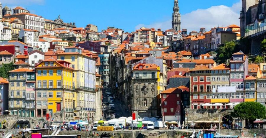 Porto’s Old Town: Amazing Secrets and Fresh Scoops - How the Porto Old Town Game Works in Real Life