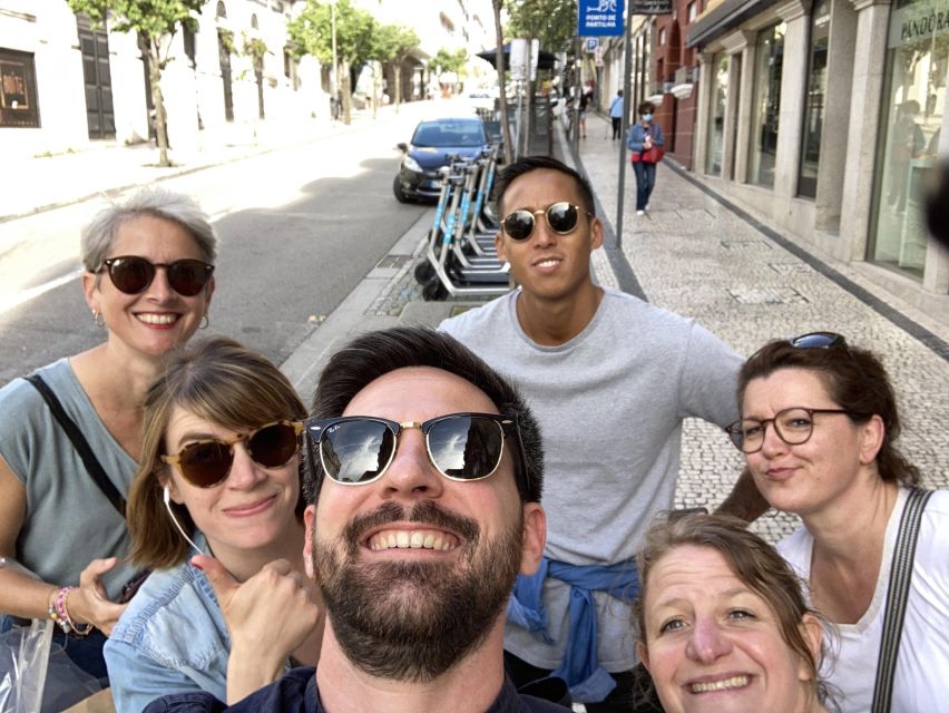 Porto’s Old Town: Amazing Secrets and Fresh Scoops - Invicta: Understanding Porto’s Resilience as You Walk