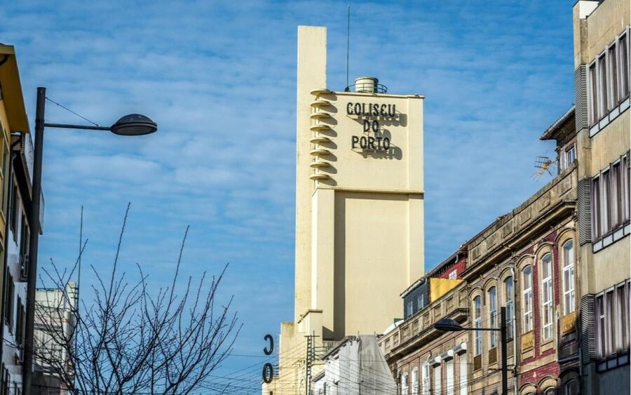 Porto’s Old Town: Amazing Secrets and Fresh Scoops - Price and Value for a 94-Minute Phone Game