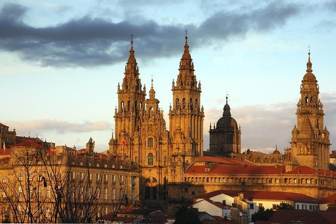 Porto: Santiago de Compostela and Valença do Minho Day Trip - A long coach day, but with purpose