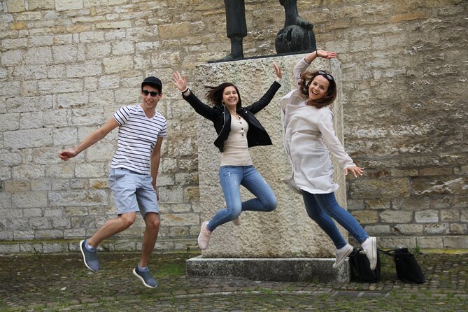 Porto Scavenger Hunt and Sights Self-Guided Tour - Getting your bearings at Jardim da Cordoaria and using the Explorial-App