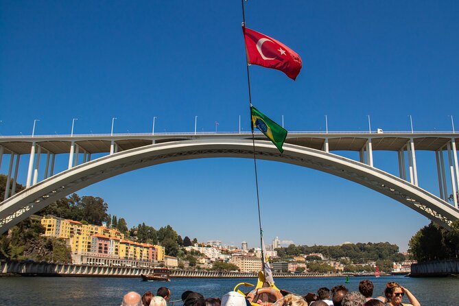 Porto Six Bridges Panoramic Cruise on the Douro River - Arrábida Bridge, the big reinforced concrete arch moment