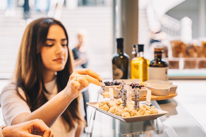 Porto Small Group Gastronomic Food and Wine Tour - Vegetarian options: what is actually covered