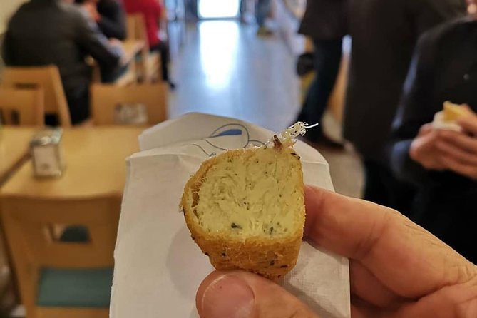 Porto Small-Group Local Food, Wine, and Sweets Tasting Tour - What makes this Porto tasting tour feel different