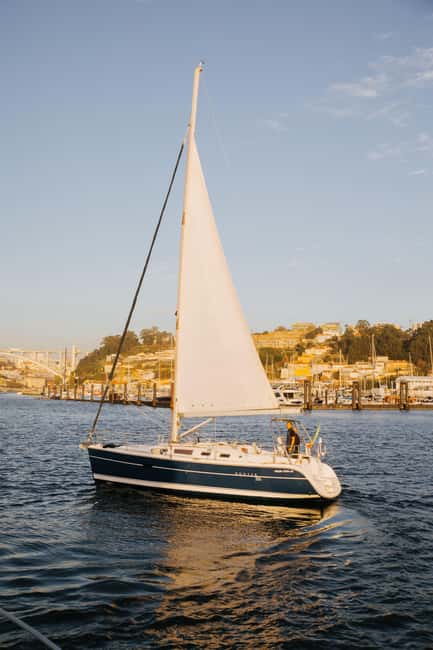 Porto: Sunset Cruise with Welcome Drink in a Sailboat - How the sailboat experience feels on the Douro