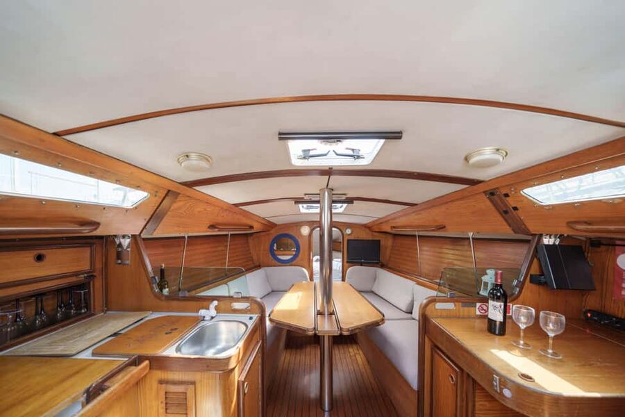 Porto: Sunset Cruise with Welcome Drink in a Sailboat - Seating and comfort: the one area you should plan for