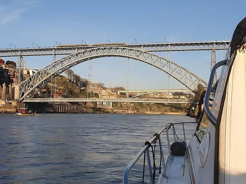 Porto: Sunset or Daytime Yacht Cruise with Welcome drink - Intimate Service and Real Views, Not a Checklist