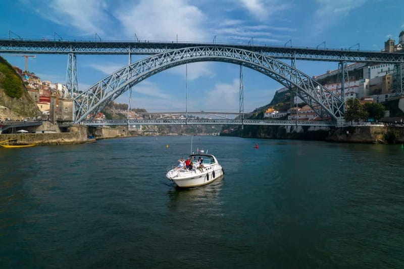Porto: Sunset or Daytime Yacht Cruise with Welcome drink - Dom Luís I Bridge, the Icon You Want to See Up Close