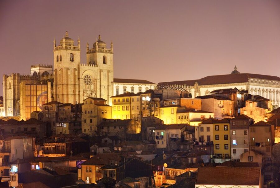 Porto: Sunset Walking Tour with Port Wine and Views - Pace, walking effort, and what to wear