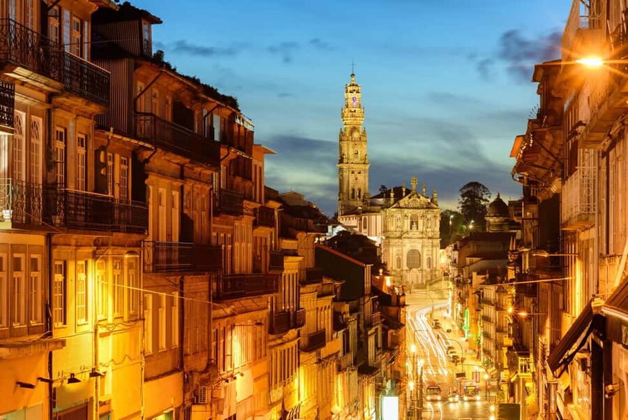Porto: Sunset Walking Tour with Port Wine and Views - São Bento azulejos, not just a photo stop