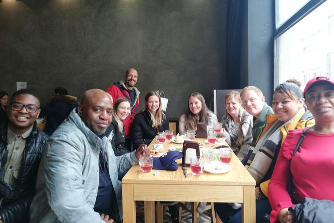 Porto Tapas and Vinho Verde Tour - Price and value: $96.75 for wine, petiscos, and a planned lunch
