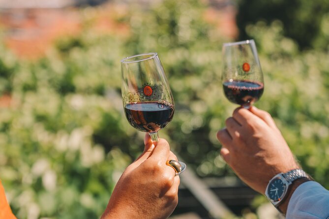 Porto: Taylor's Port Cellars Visit & Port Wine Tasting - The tasting that actually has variety: Chip Dry, LBV, and Tawny