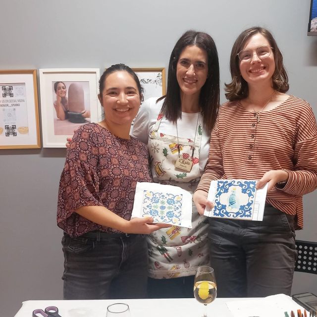 Porto: Tile Painting and Cocktails in Downtown Porto - How the painting session actually works (even if you fear art)