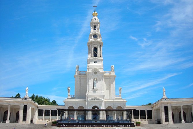 Porto to/from Lisbon private transfer with cities stops - Fatima Sanctuary: Chapel of the Apparitions and the big basilicas