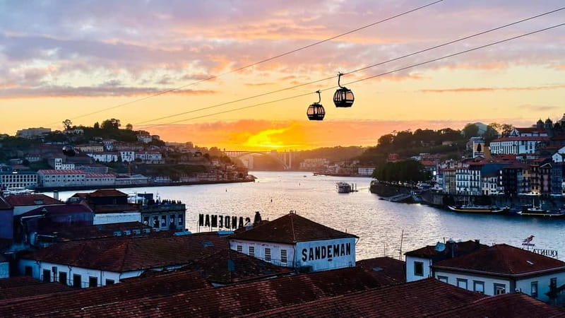 Porto to Gaia Sunset Walking Tour - Port Wine Included - Imperial McDonald’s and São Bento Station: Small Stops With Big Payoff