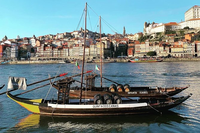 Porto to Lisbon Up to 4 Stops: Aveiro, Nazare, Fatima & Obidos - Nazaré stop time: Sítio viewpoints, Praia do Norte surf energy, and seafood meals