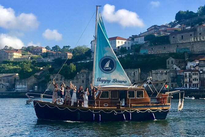 Porto: Tour on the Douro River in a Classic Boat - Porto and Gaia views from the water: what you’re really paying for