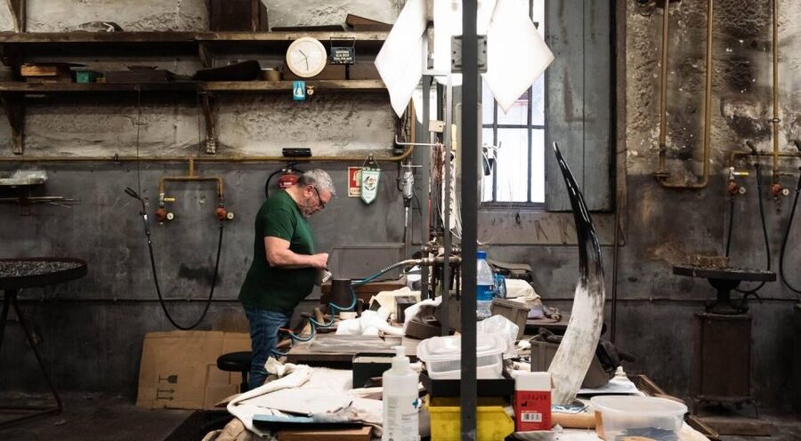 Porto: Tour to the world of silver in a century-old workshop - Who should book this silver workshop tour