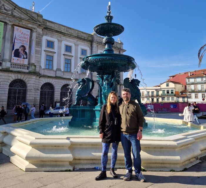 Porto tour with Port Wine tasting in a hidden wine cellar! - Sé do Porto Cathedral area: where the tour lands in central Porto
