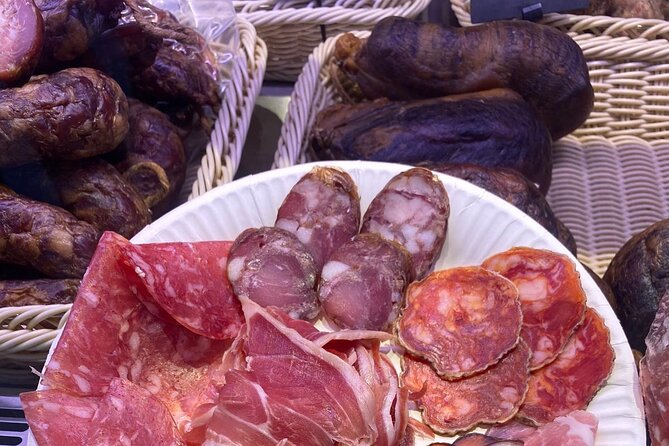 Porto Traditional Market: Portuguese Lunch & Wine Private Tour - Mercado do Bolhão, the fast way to understand Porto food