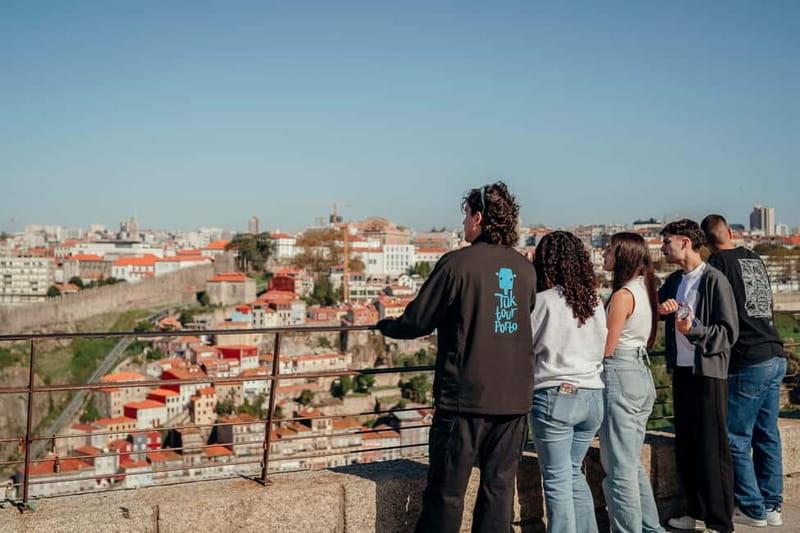 Porto Tuk Tuk Tour: Clérigos, Scenic & Viewpoints - 1H to 4H - Where to meet and how the tour flow feels