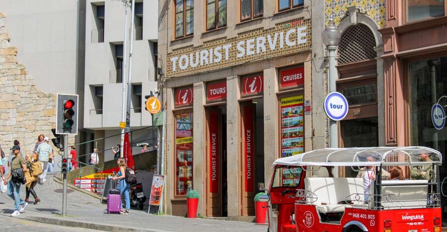 Porto: Tuk-Tuk Tour, Douro River Cruise, and Wine Tasting - Port Wine Tasting at a Porto Winery, Two Wines With Real Guidance