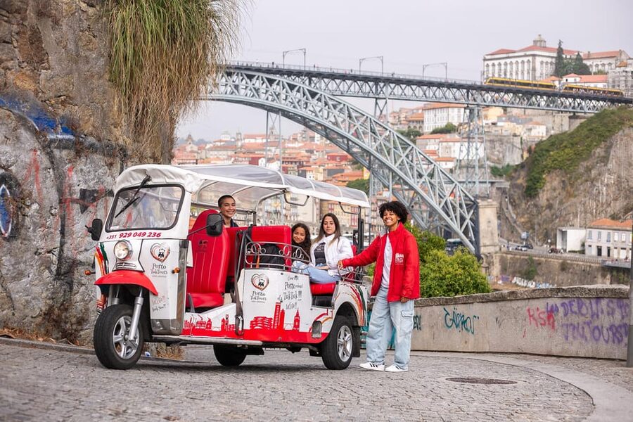 Porto: Tuk tuk Tours with Port Wine Tasting - Tuk Tuk touring in Porto, with less hill strain and more doing