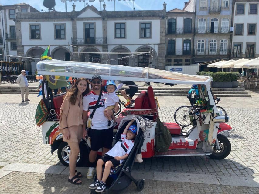 Porto: Tuk tuk Tours with Port Wine Tasting - Your guide makes or breaks it, and this tour leans on guide quality