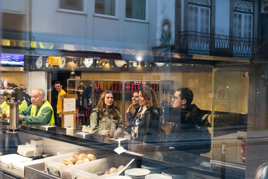 Porto: Walking Dinner Tour with Family-Owned Restaurants - Dietary restrictions, allergies, and the vegan reality check