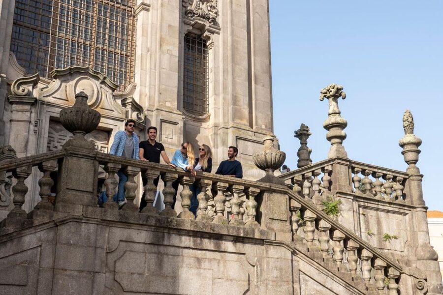 Porto: Walking Tour, Lello Bookshop, Boat and Cable Car - Dom Luís I Bridge area and the cable car ride for real city views