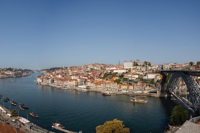 Porto Walking Tour, Lello Bookshop, River Cruise and Cable Car - The second walking stretch: Porto’s texture after Lello