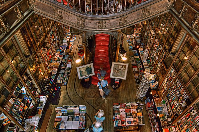 Porto Walking Tour, Lello Bookshop, River Cruise and Cable Car - Pace, comfort, and how the small-group size affects your day