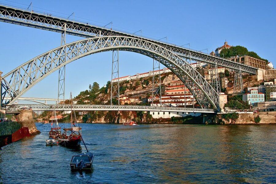 Porto Walking Tour of the city centre in small-groups - Porto Cathedral as the finish line: a place to reset and plan next