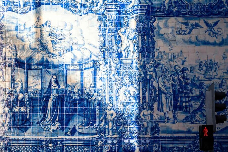 Porto: Walking Tour Through History, Culture & Amazing Views - Azulejos in the streets: why the blue tiles matter