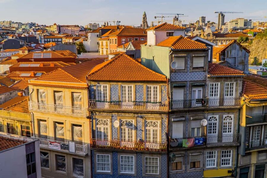 Porto: Walking Tour Through History, Culture & Amazing Views - Heading to the Douro: panoramic views and the Dom Luís I Bridge