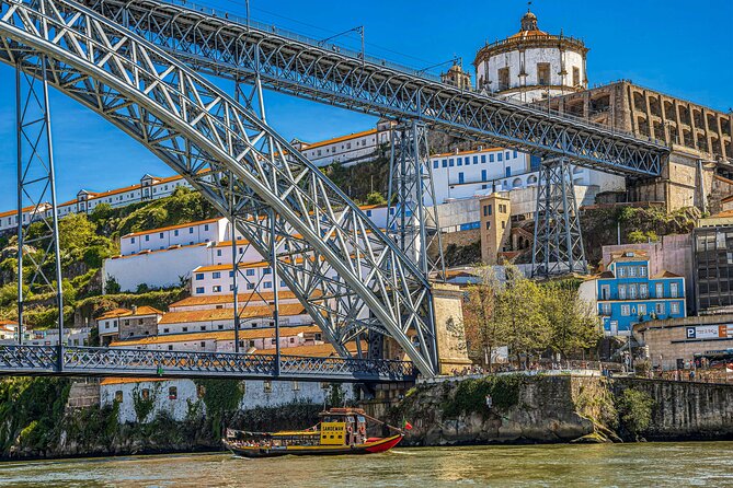 Porto Walking Tour with Audioguide on Your Smartphone - Meeting at São Bento and using the route like a local