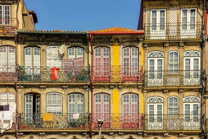 Porto Walking Tour with Audioguide on Your Smartphone - The tile trail: São Bento, Saint Ildefonso, and Chapel of Souls