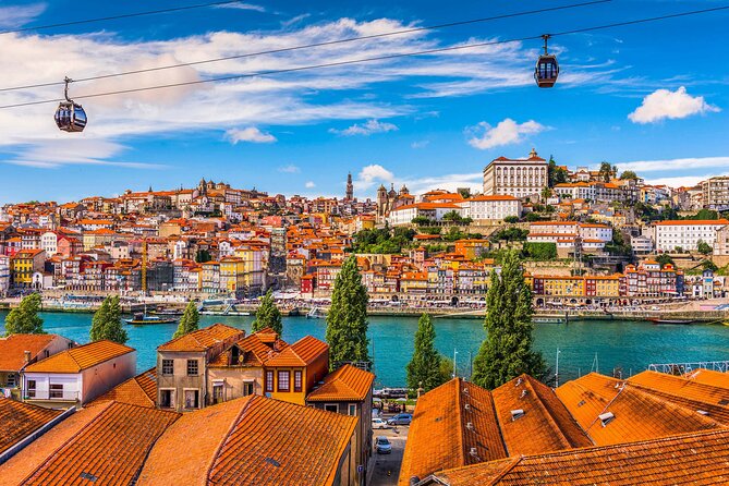 Porto Walking Tour with Audioguide on Your Smartphone - Markets and local life at Bolhão