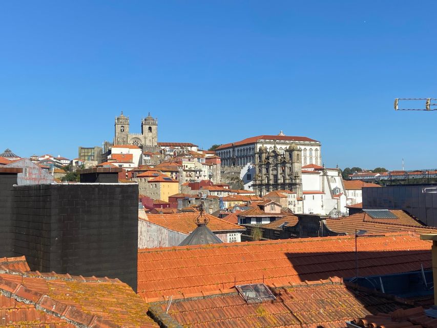 Porto walking Tour with private visit Stock Exchange Palace - Clérigos, Lello Bookshop Area, and the Classic Start of Porto