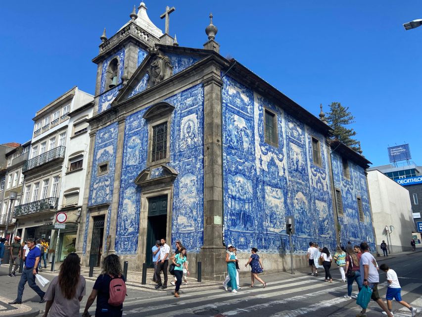 Porto walking Tour with private visit Stock Exchange Palace - Porto Cathedral and Flowers Street: How the Route Tightens