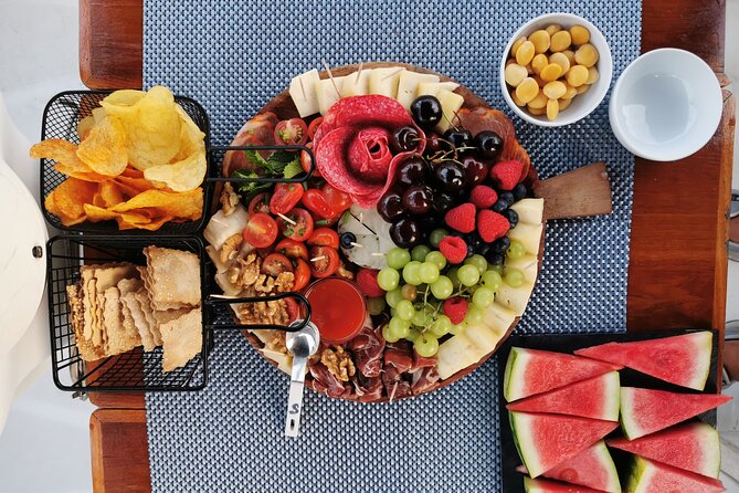 Porto: Wine and cheese tasting on a sailboat on the Douro River - Crew, Comfort, and the Little Things That Make It Feel Easy