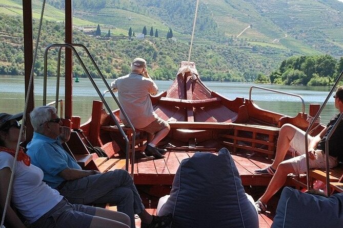 Premium Private Douro Tour: 2 Wineries with Tastings & Cruise - Lunch inside a winery, paired with DOC Douro wines