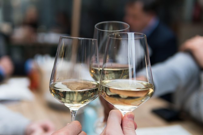 Premium Private Douro & Vinho Verde Tour: Wine Tastings & Lunch - How the tastings fit together, and how to enjoy them fully