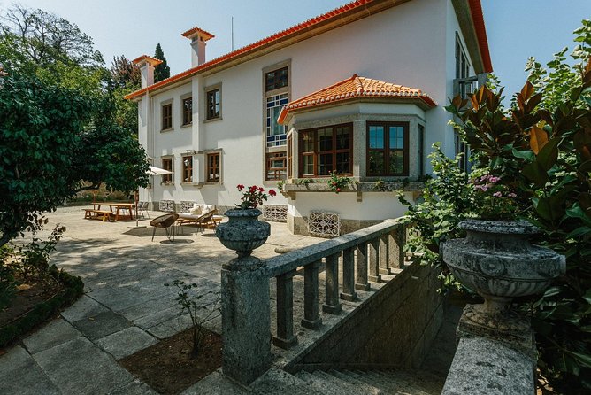 Premium Private Douro & Vinho Verde Tour: Wine Tastings & Lunch - A UNESCO morning in the Douro Valley, with a real scenic break